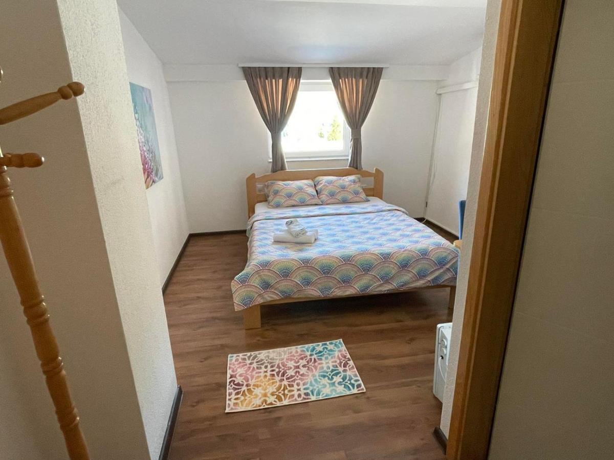 Motel "Kula" Cazin Eksteriør bilde